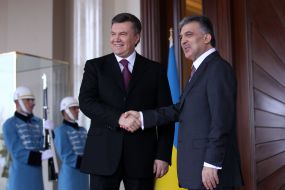 Виктор Янукович и Абдуллах Гюль