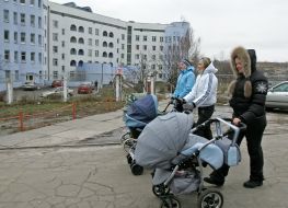 Women with baby buggys