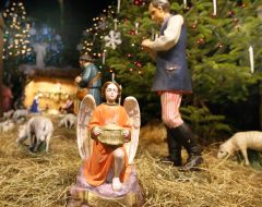 Fragment Christmas shopka