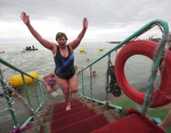 Участница слёта моржей