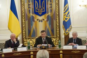 Nikolay Azarov, Viktor Yanukovich and Vladimir Litvin