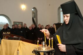 Литургия в храме при Беленьковской исправительной колонии
