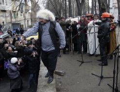Star the Nativity play near Lukyanovka pre-trial prison