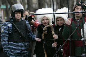 Star the Nativity play near Lukyanovka pre-trial prison
