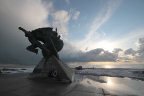 Памятник морякам-десантникам