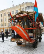 Участники парада Маланок