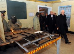 Nikolay Azarov at a vocational school