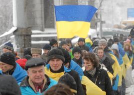 The action "Connect bank of the Dnieper 'human chain!"