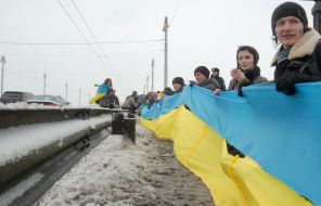 The action "Connect bank of the Dnieper 'human chain!"