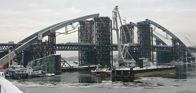 Fallen in the Dnipro floating crane repair by spring