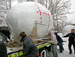 Lading of big Easter eggs