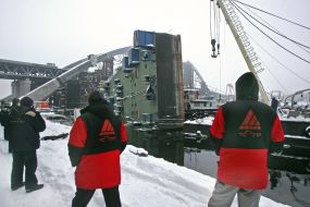 Fallen in the Dnipro floating crane repair by spring