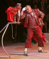 Trainer monkeys Andrey Kalyuzhny