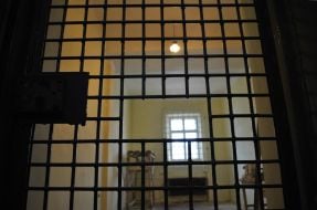 Ремонт в камере следственного изолятора