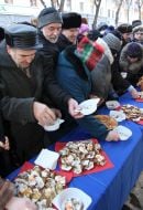 Участники праздника сала