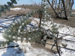 Разобранная опора магистральной линии