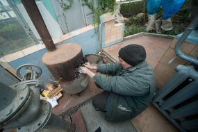 The worker of botanical garden