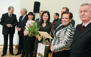 Presentation of commemorative resolutions on the visa-free following
