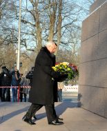 Nikolay  Azarov and Valdis Dombrovskis