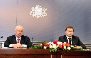 Nikolay  Azarov and Valdis Dombrovskis