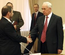 Микола Азаров