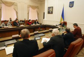 Микола Азаров