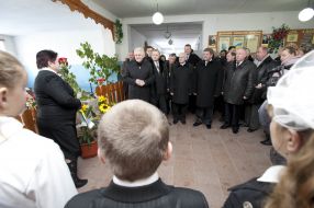 Володимир Литвин у школі