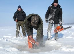 Акция по предупреждению заморных явлений у рыбы