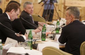 Aleksandr Popov and Valeriy Khoroshkovskiy