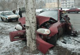 Пошкоджений автомобіль Daewoo Lanos