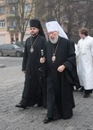 Metropolitan Vladimir (Sabodan) and archbishop Aleksandr (Drabinko)