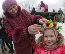 Дівчинка у вінку