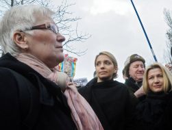 Yevgeniya Timoshenko, Irina Gerashchenko and Asa Lindestam