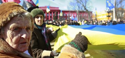 Растянутый флаг Украины размером 5х10 м