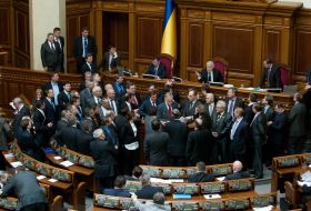The opposition blocked the rostrum BP