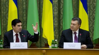 Gurbanguly Berdуmuhamedov and Viktor Yanukovich