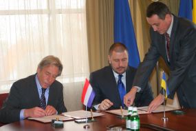 Aleksandr Klimenko and Hans van der Vlist