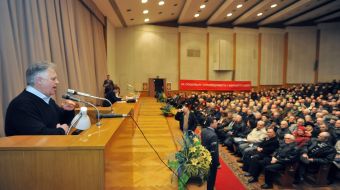 Petr Simonenko communicates with residents of the city