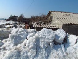 Торосы на берегу Азовского моря