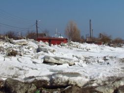 Торосы на берегу Азовского моря