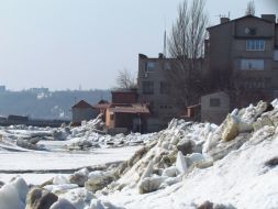 Торосы на берегу Азовского моря