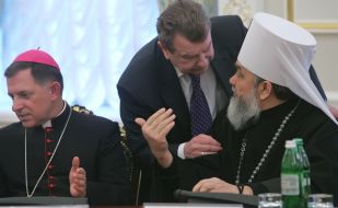 Meczislav Mokshitskiy, Yuriy Bogutskiy and Metropolitan Mefodiy