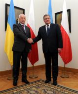 Nikolay Azarov and Bronislaw Komorowski