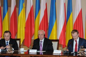 Boris Kolesnikov, Nikolay Azarov and Donald Tusk
