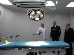 Viktor Yanukovich sto the regional children's hospital