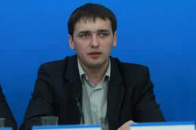 Денис Олійник