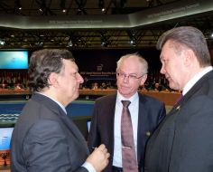 Jose Manuel Barroso, Herman Van Rompuy and Viktor Yanukovych