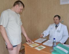 Conscript passes a medical examination