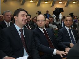 Vyacheslav Kirilenko, Arseniy Yatsenyuk and Nikolay Martynenko