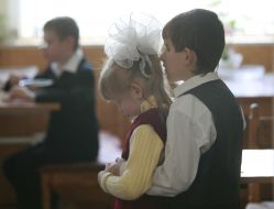 Слепые дети в столовой